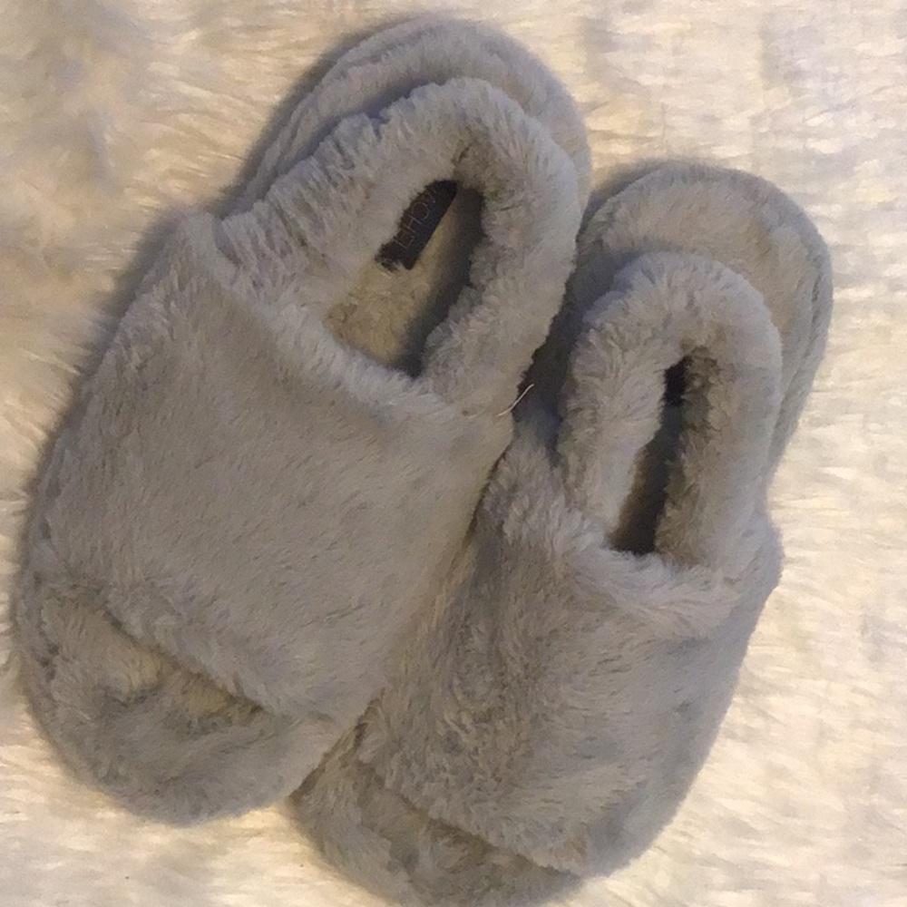 Rachel Roy Ruby Faux Fur Slippers Sz 7-8 NWOT